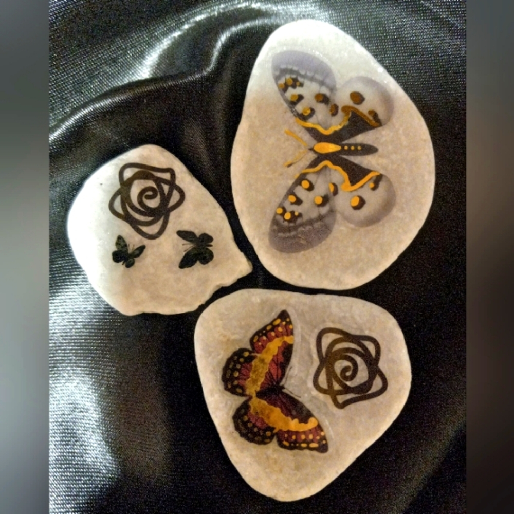 Hand Crafted Decor Rocks
